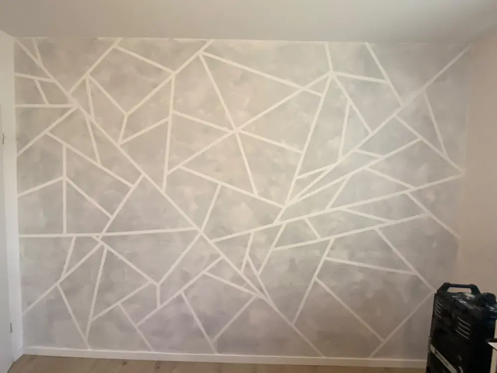 Geometrische Wandgestaltung von Anton Maas